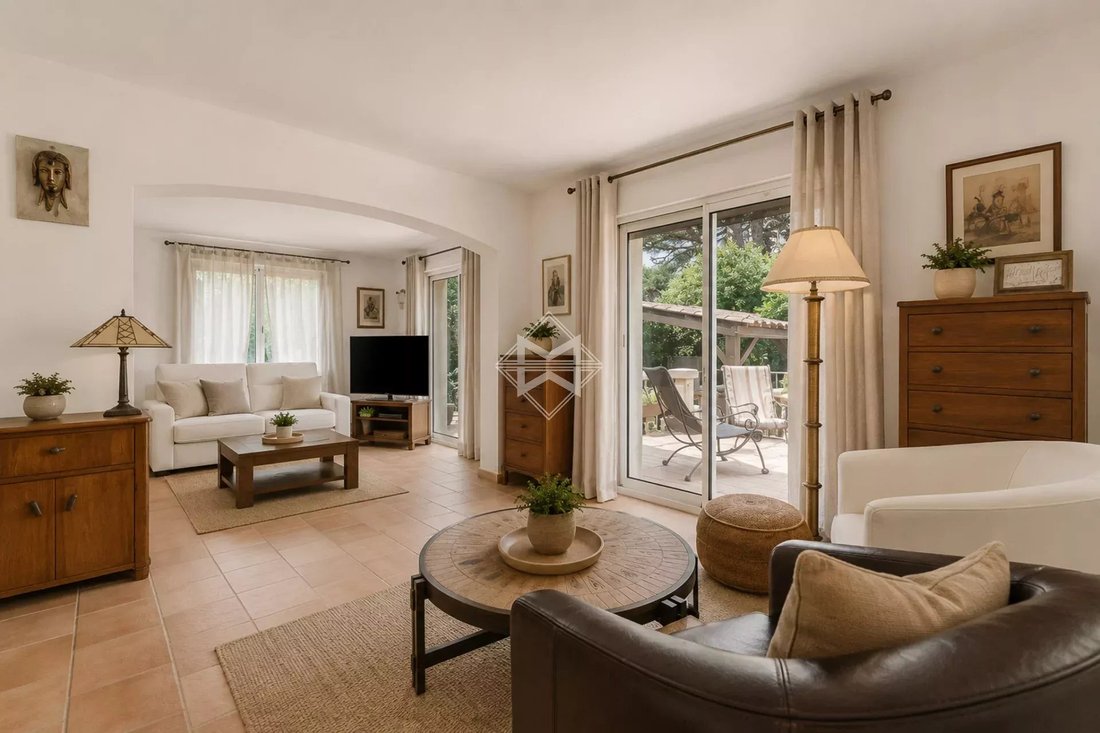 Villa in Nartelle-Noyer-Bellevue-bd des Sardinaux, Sainte-Maxime, France 4 - 18003940