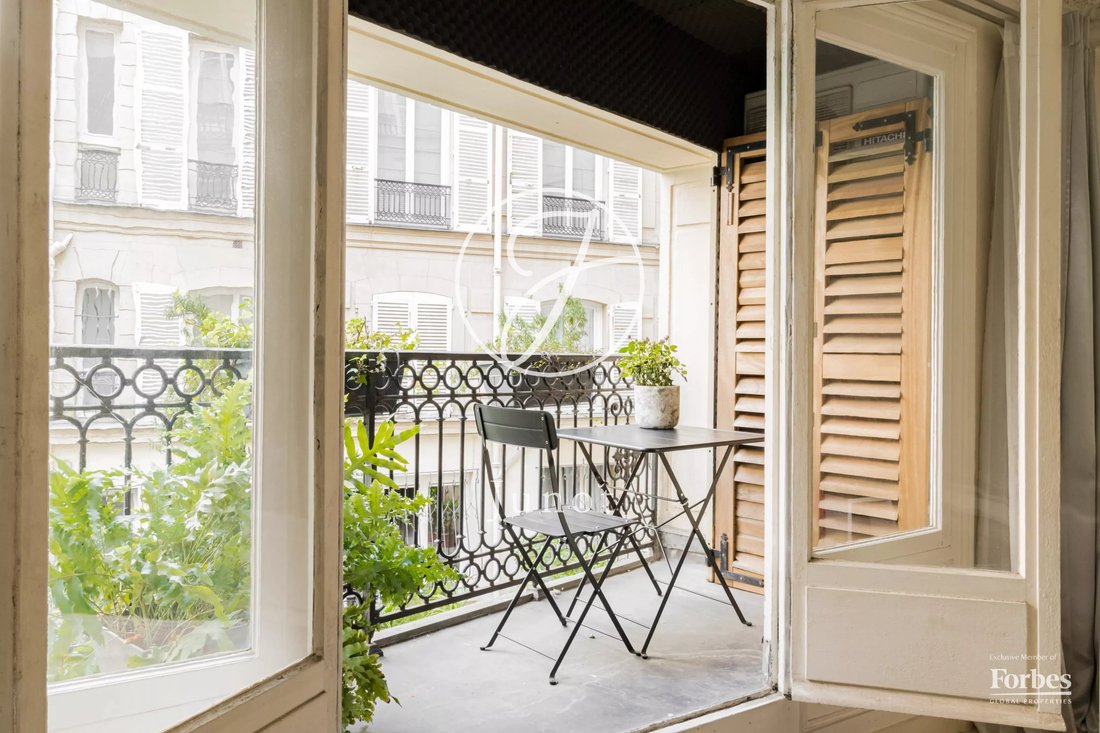 Apartment in Hoche-Friedland, Paris 8e Arrondissement, Paris 2 - 18003885