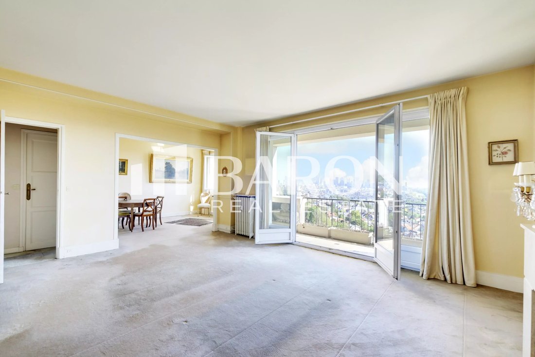 Apartment in Suresnes, Île-de-France, France 1 - 18003938
