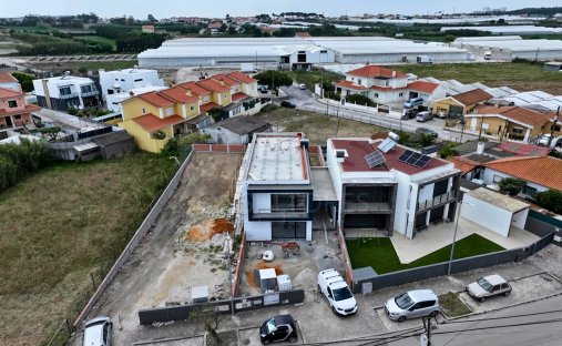 Villa in Silveira, Lisbon, Portugal 1