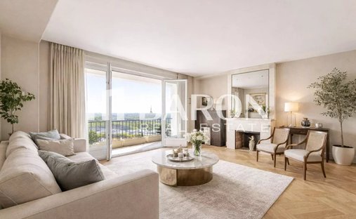 Apartment in Cité Jardins, Suresnes, France 1