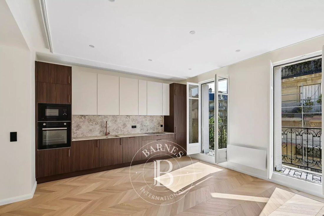 Apartment in Odéon, Paris 6e Arrondissement, Paris 4 - 18003914