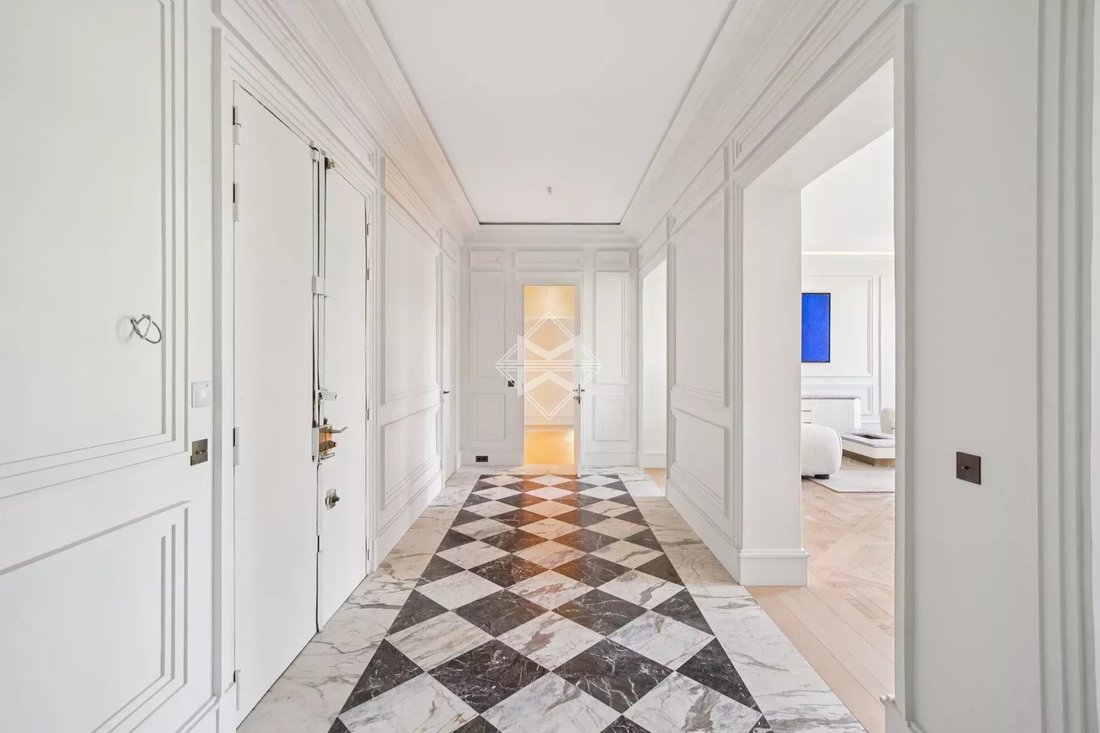 Apartment in Chaillot, Paris 16e Arrondissement, Paris 2 - 18003937