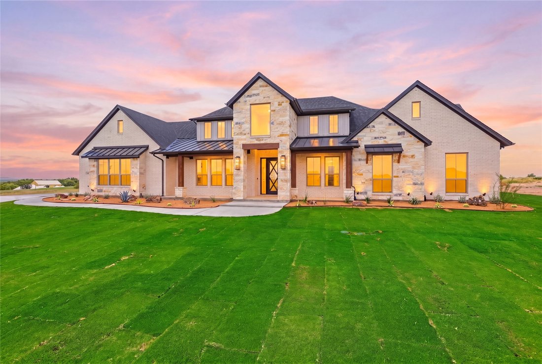 House in Granbury, Texas, United States 1 - 18004085
