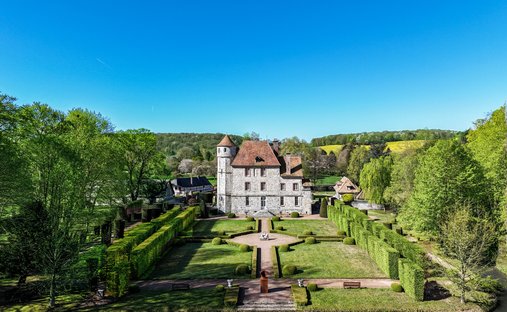 Chateau  en Ruan, Normandía, Francia 1