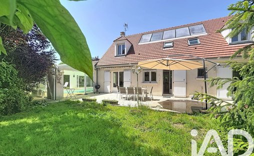 House in Favières, Ile-de-France, France 1