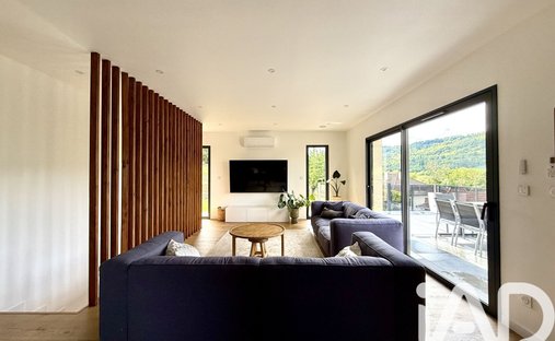 House in Montaigu, Bourgogne – Franche-Comté, France 1