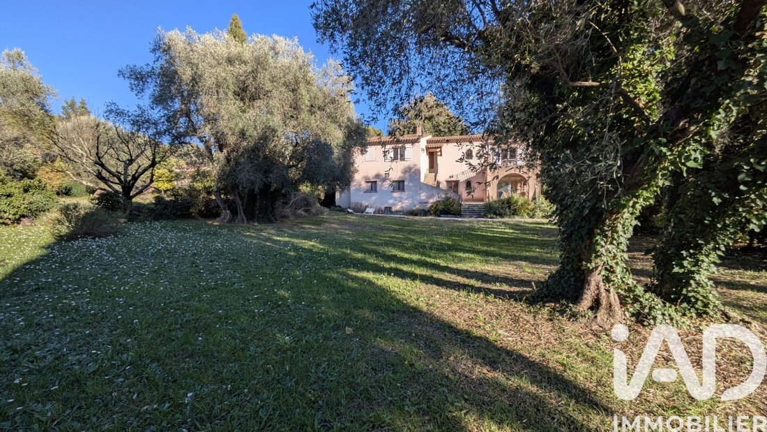 House in Le Rouret, Provence-Alpes-Côte d'Azur, France 1 - 18006045