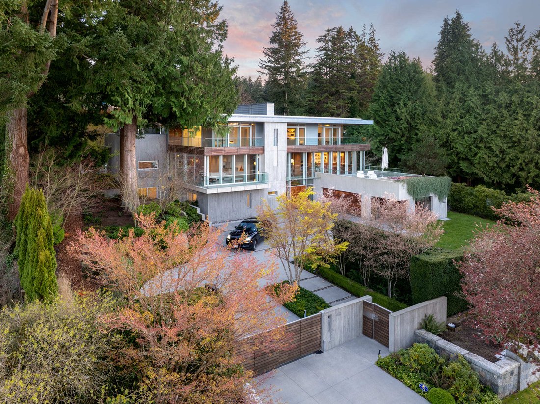 Estate in Vancouver, British Columbia, Canada 1 - 18003987