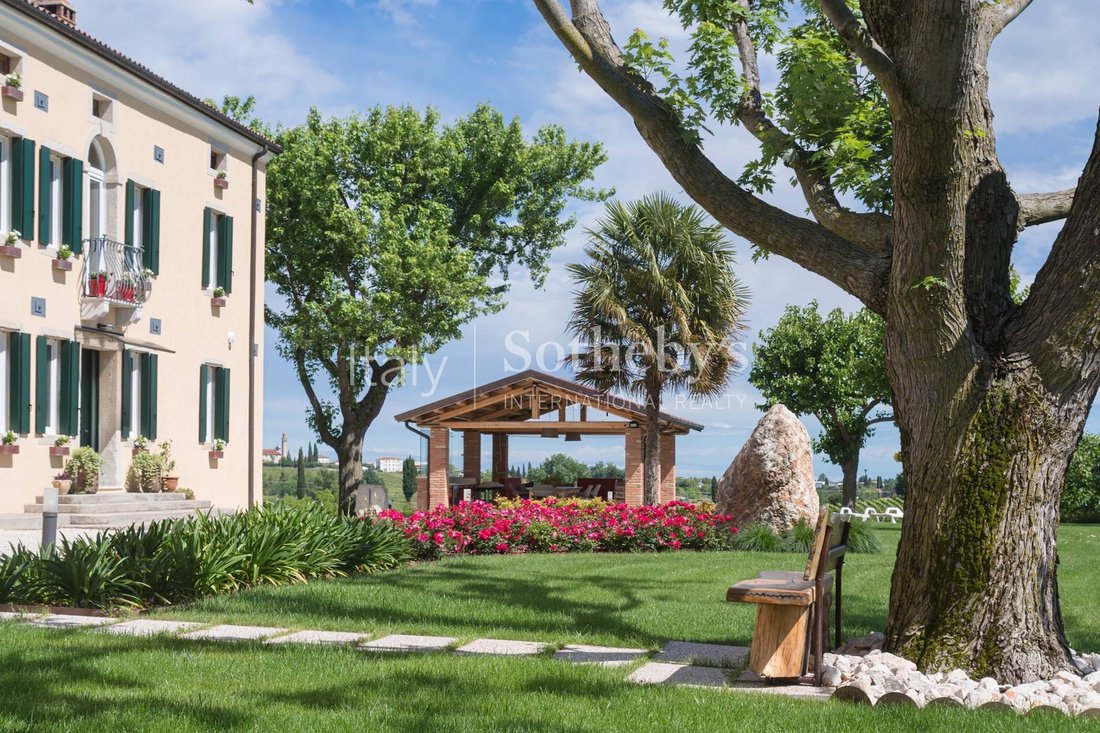 House in Vittorio Veneto, Veneto, Italy 5 - 18004278
