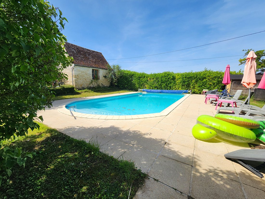 Villa in Perrusson, Centre-Val de Loire, France 3 - 18004064