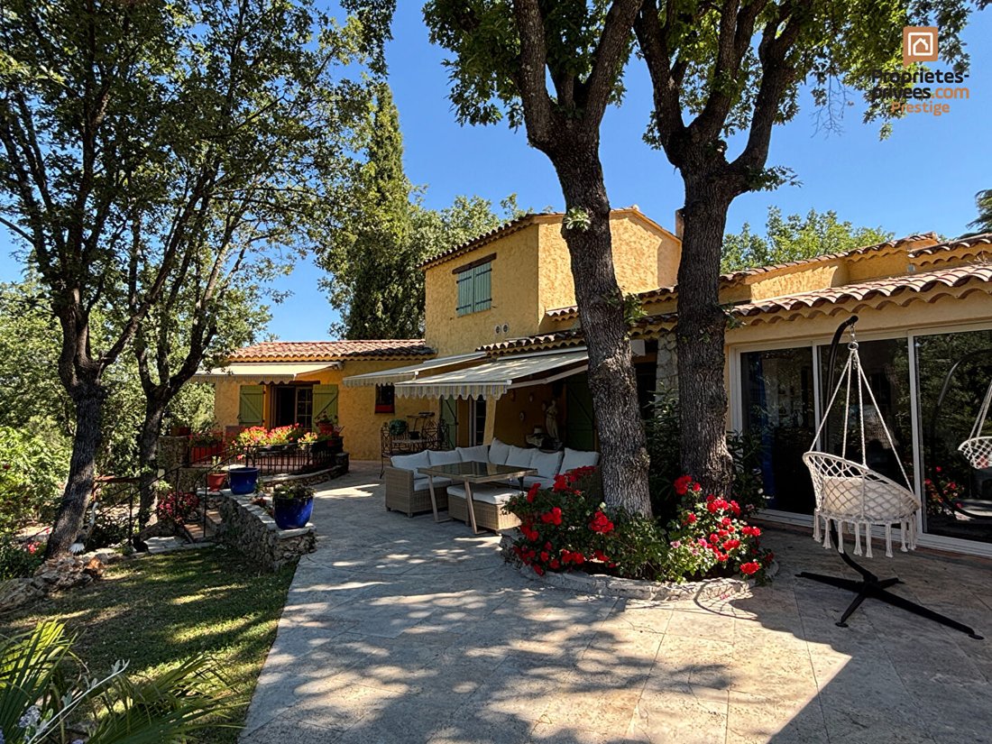 Villa in Saint-Paul-en-Forêt, Provence-Alpes-Côte d'Azur, France 2 - 18004068