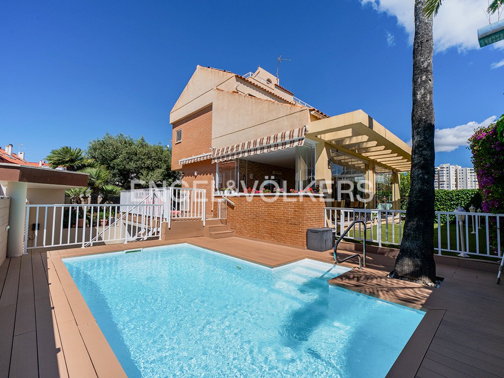 Villa in Alicante, Valencian Community, Spain 1 - 18004217