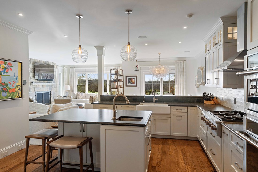 House in Needham, Massachusetts, United States 5 - 18004436