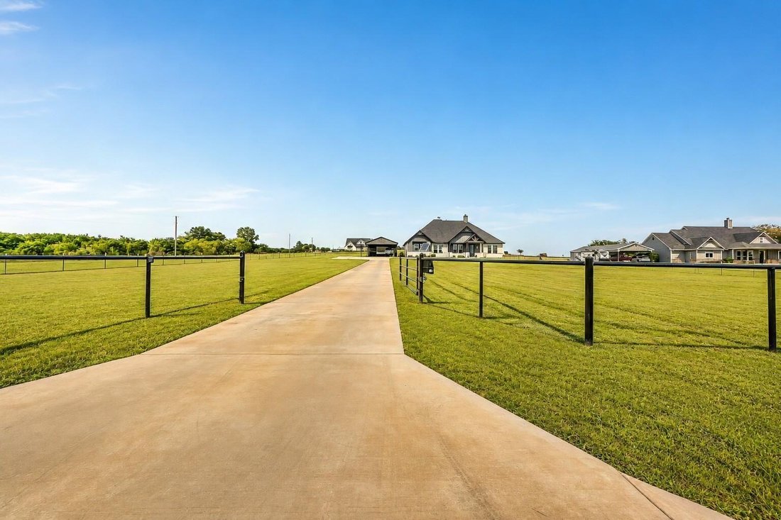 House in Decatur, Texas, United States 5 - 18004461