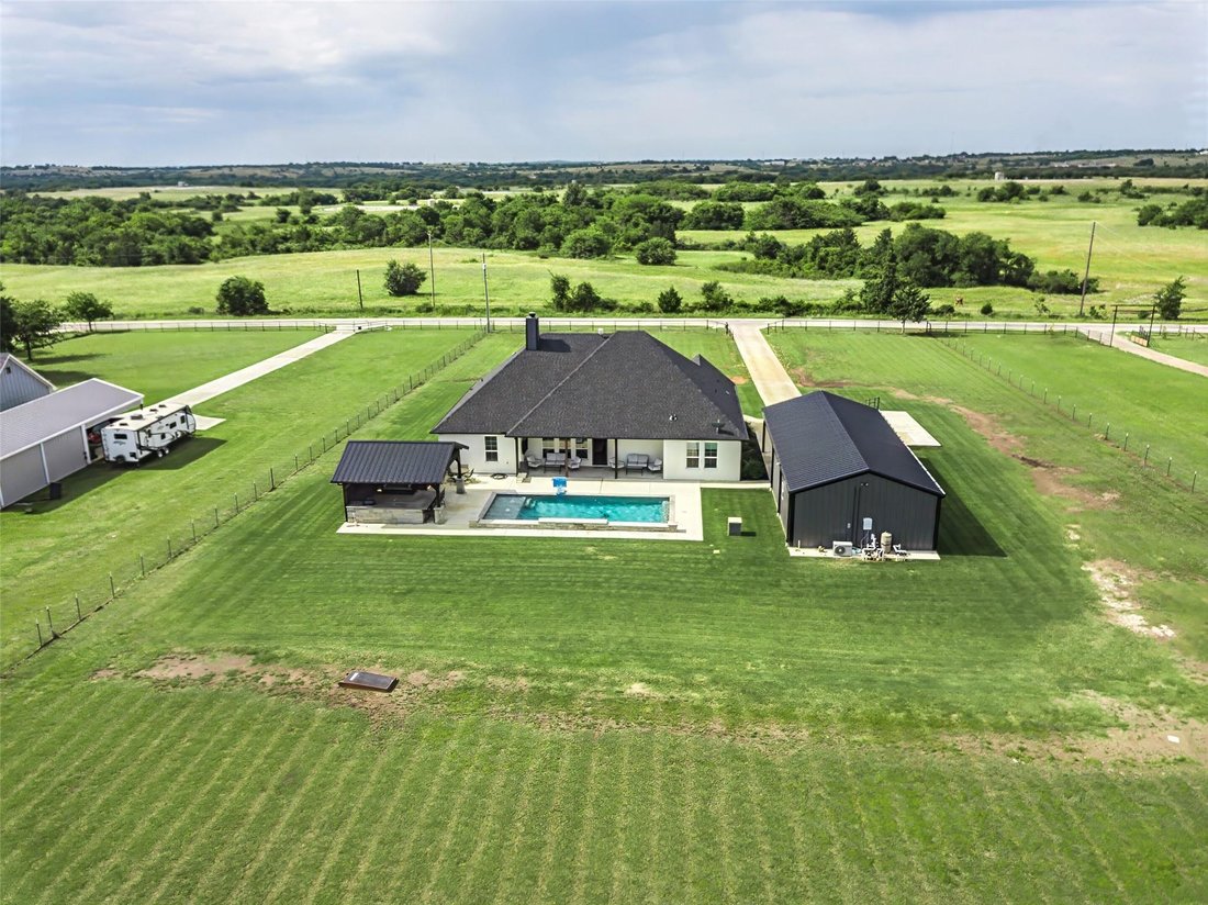 House in Decatur, Texas, United States 1 - 18004461