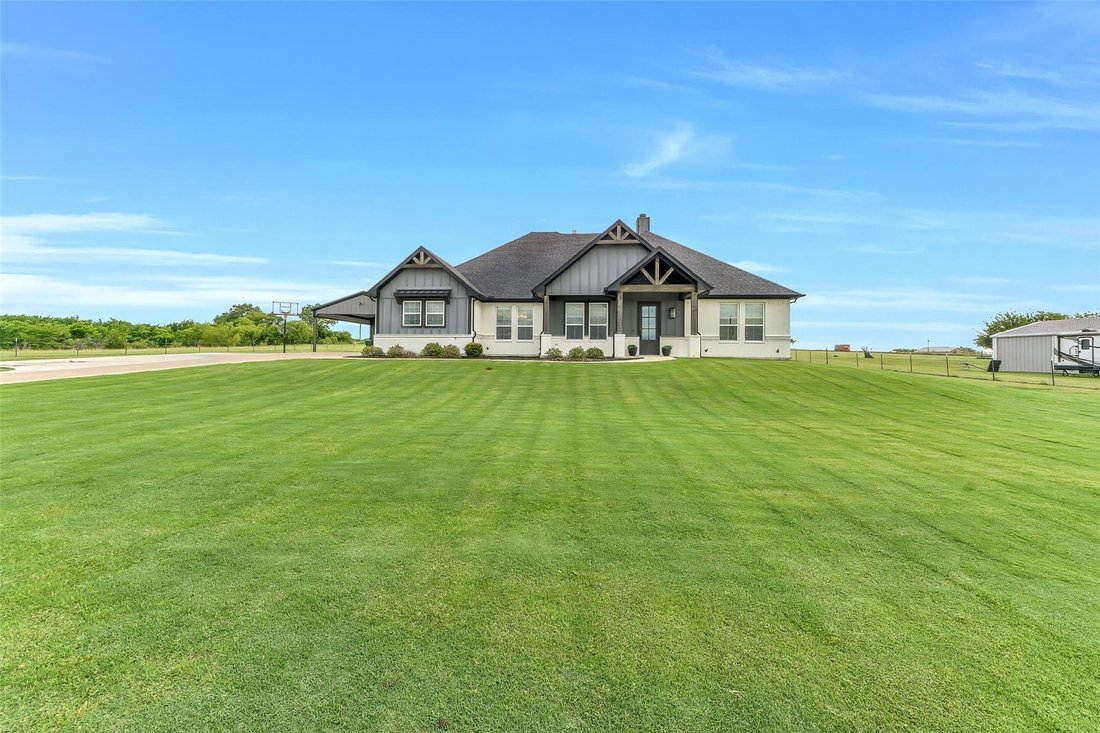 House in Decatur, Texas, United States 2 - 18004461