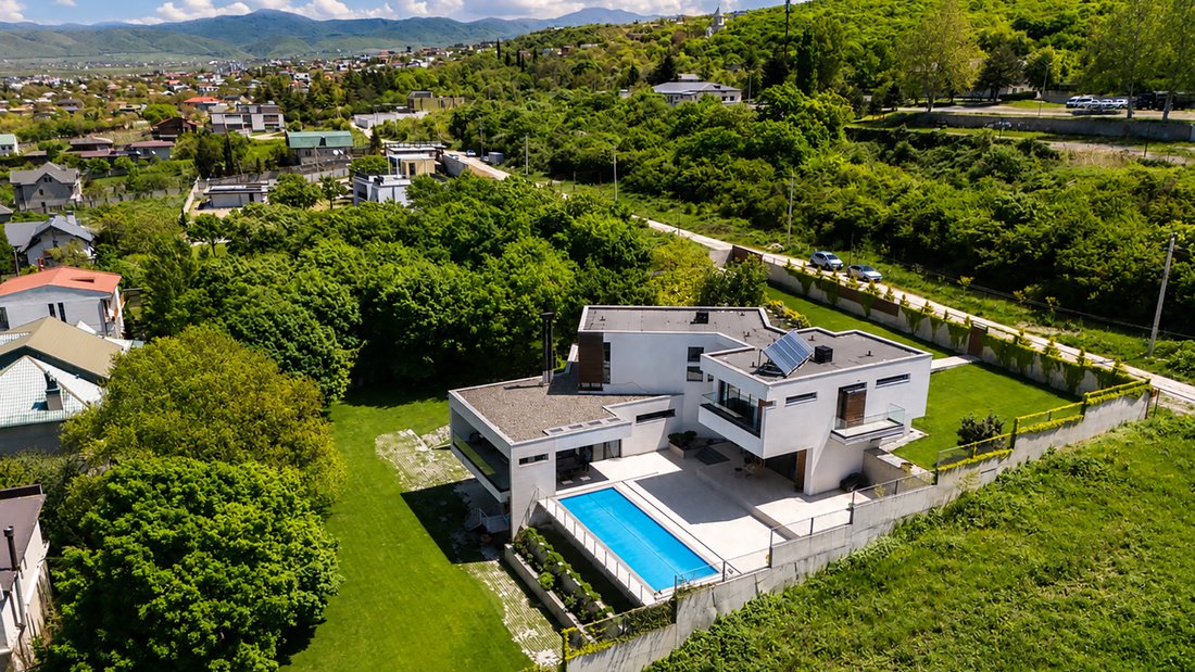 Villa in Saguramo, Mtskheta-Mtianeti, Georgia 1 - 18012067