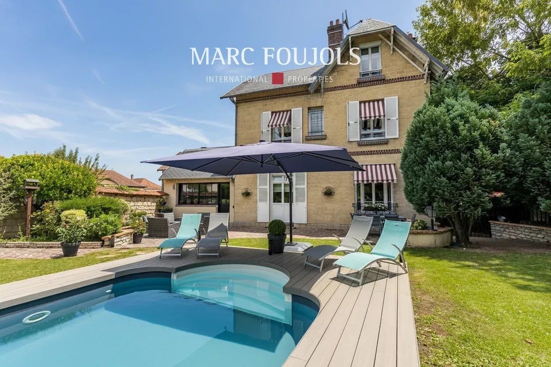 House in Luzarches, Ile-de-France, France 3 - 16073665