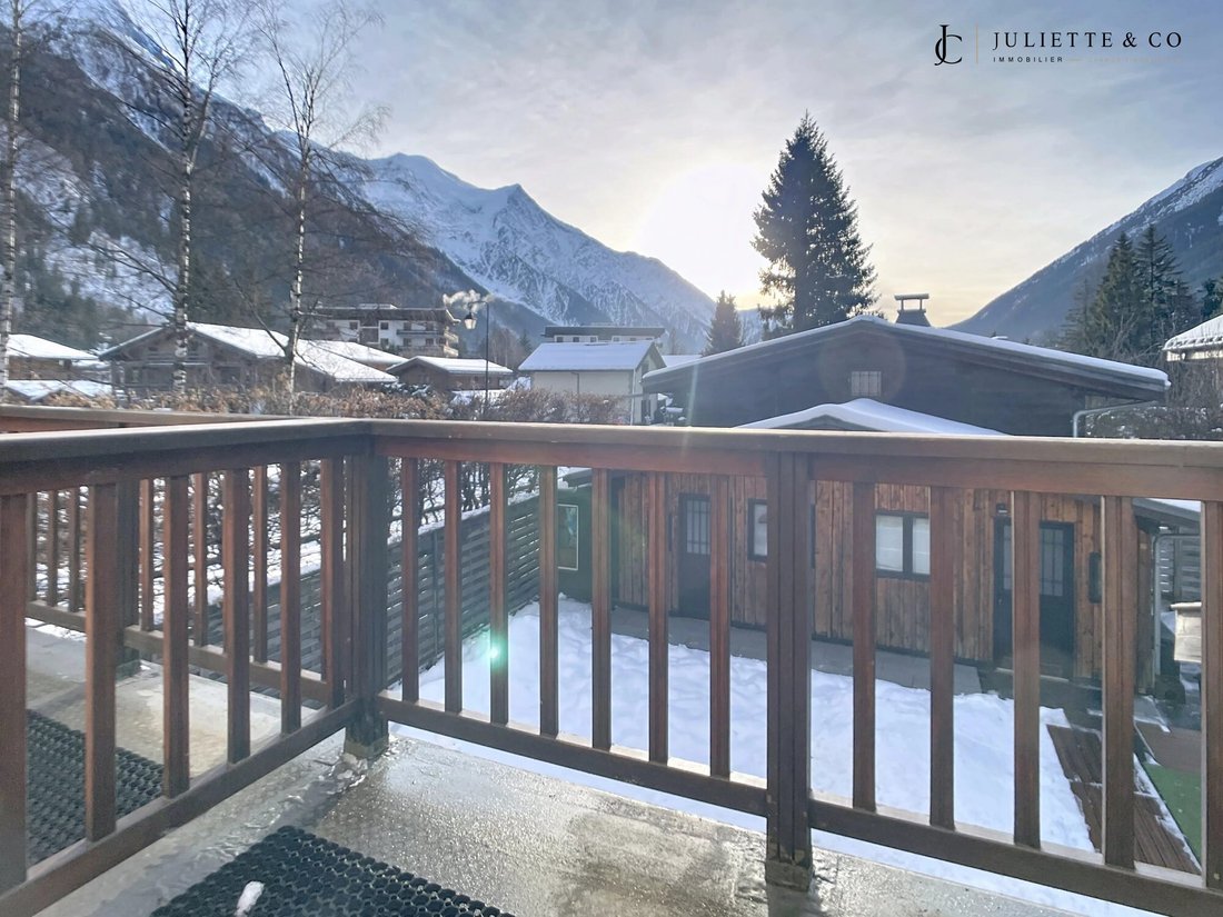 Chalet in Chamonix-Mont-Blanc, Auvergne-Rhône-Alpes, France 1 - 18012287