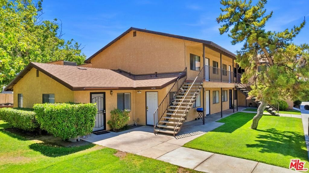 Lancaster, California, United States 1 - 18008310
