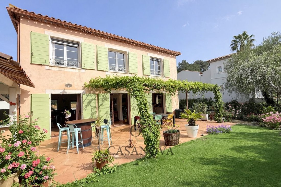 House in Ancien Hôpital, Beziers, France 2 - 18010929