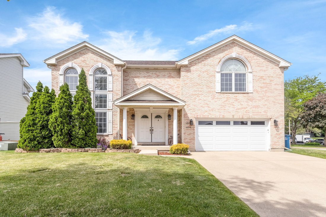 House in Medinah, Illinois, United States 1 - 18005397