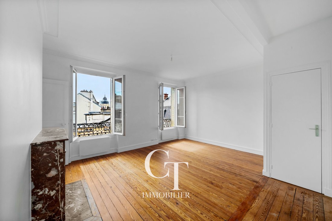 Apartment in Domaine National du Château, Versailles, France 1 - 18009465
