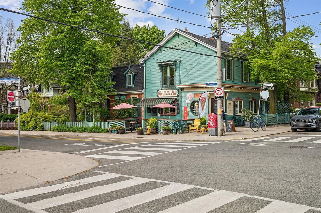House in Toronto, Ontario, Canada 1 - 18006359