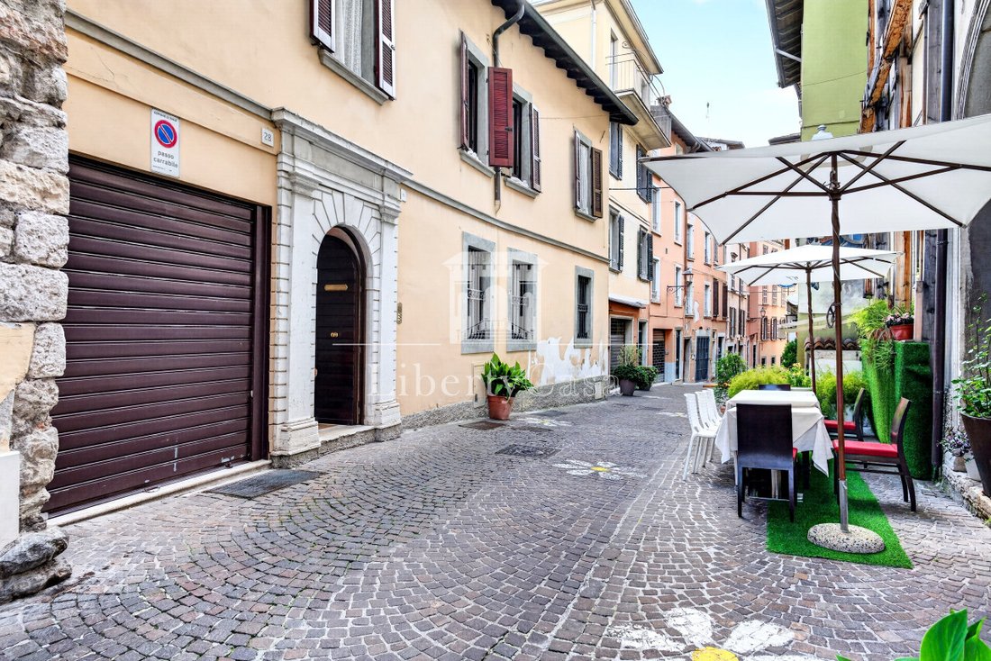 House in Salo, Lombardy, Italy 3 - 18011117