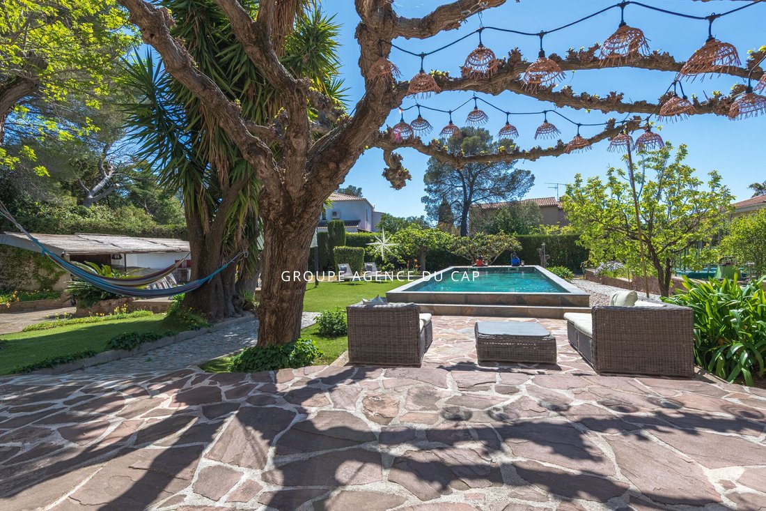 Villa in Les Plaines-Les Tasses, Saint-Raphaël, France 3 - 18006958
