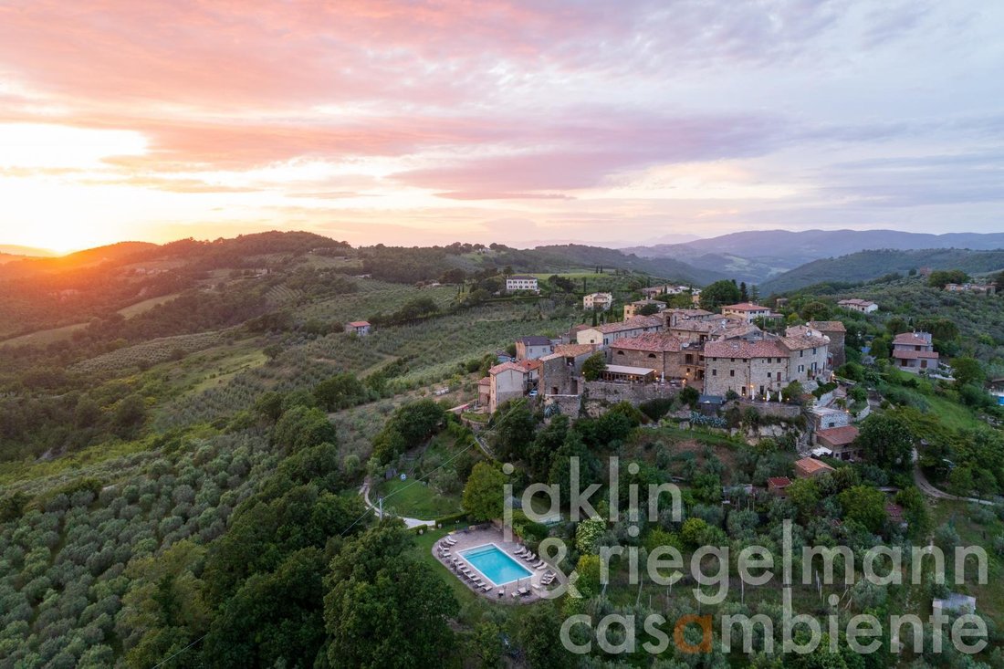 House in Gualdo Cattaneo, Umbria, Italy 1 - 18006228