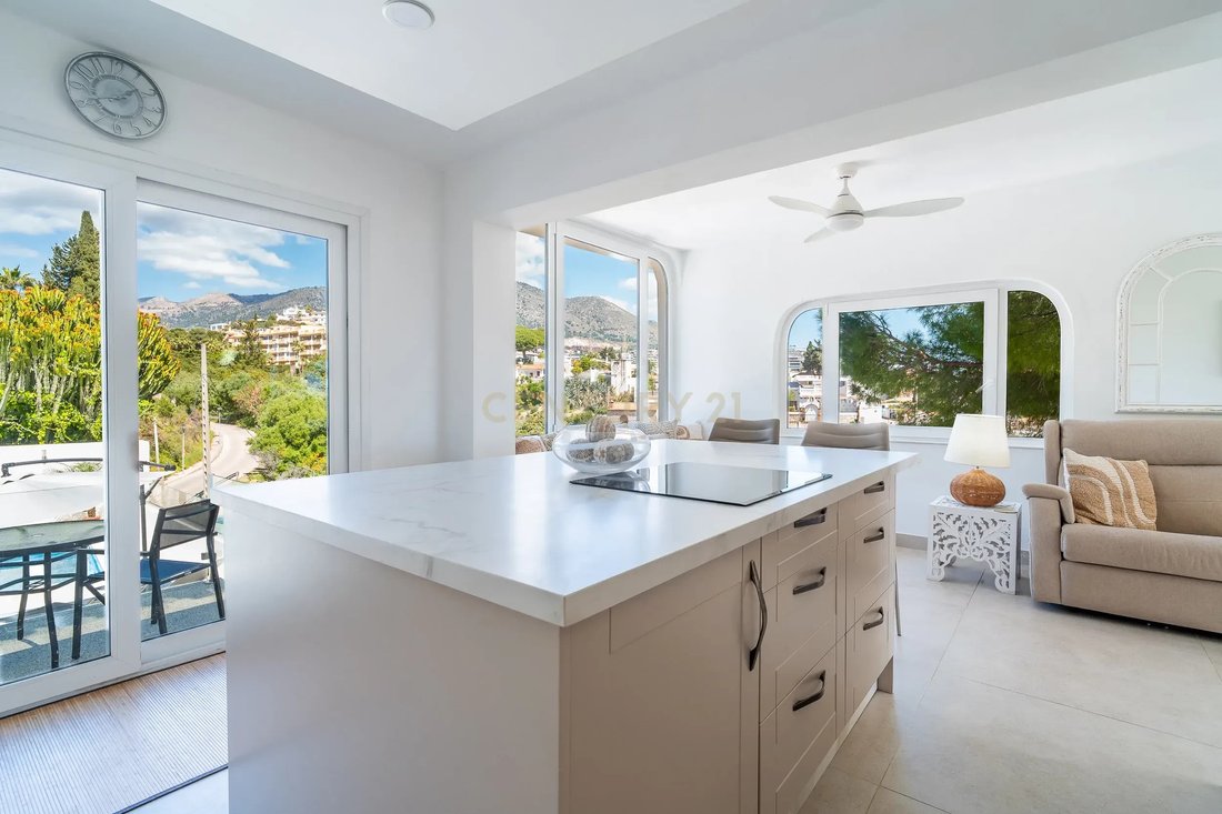 Villa in Fuengirola, Andalusia, Spain 3 - 17555357