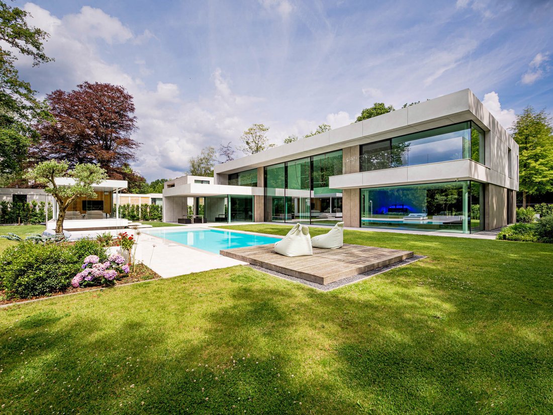 House in Brasschaat, Flanders, Belgium 1 - 18011950