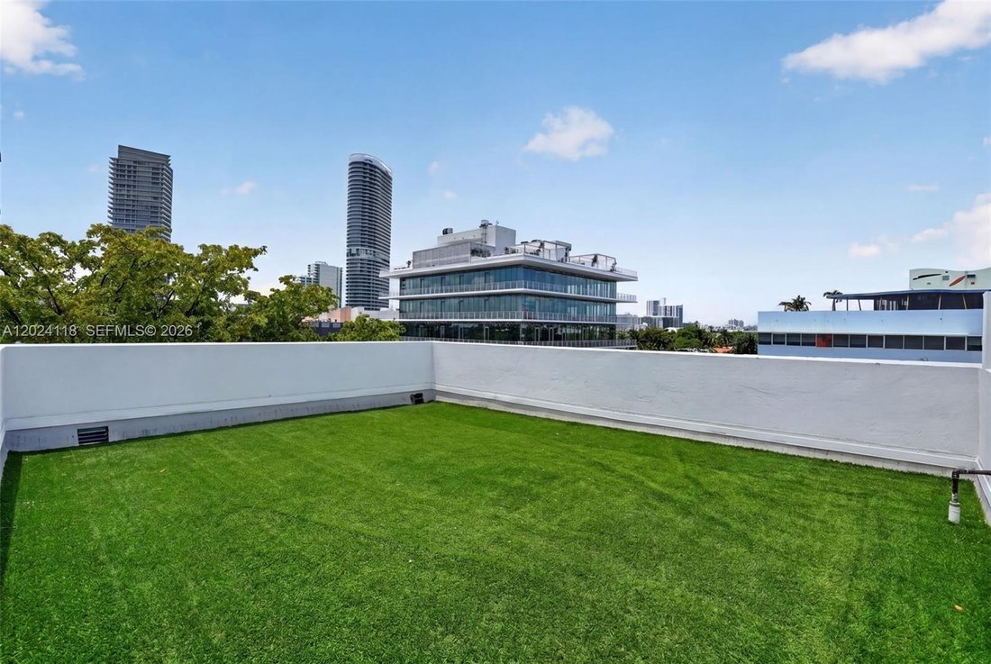Condo in Miami Beach, Florida, United States 2 - 18008030