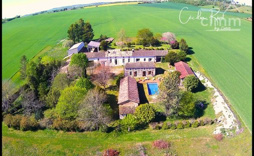 House in Mirambeau, Nouvelle-Aquitaine, France 1