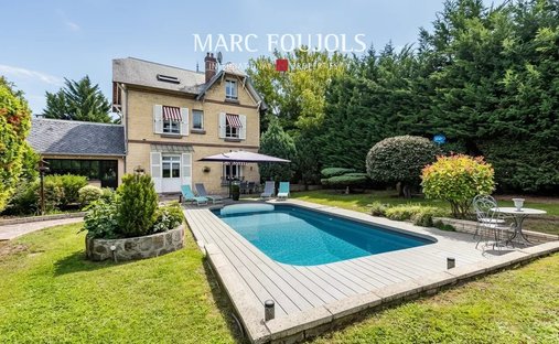 House in Luzarches, Ile-de-France, France 1