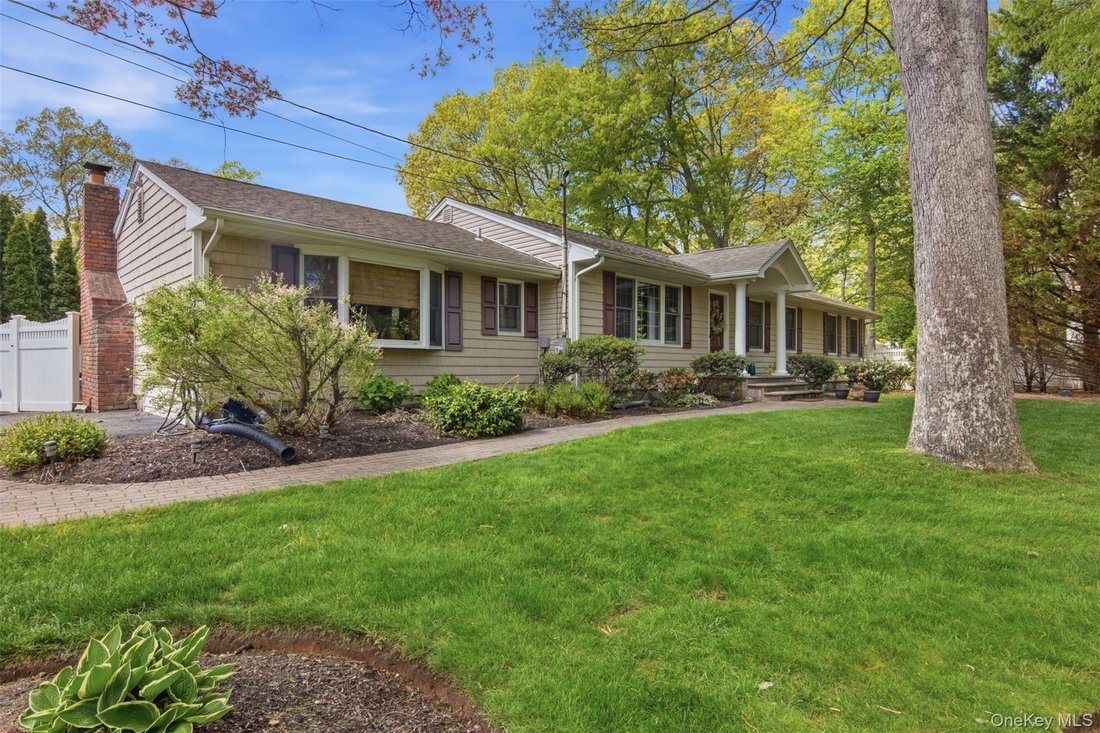 House in Saint James, New York, United States 3 - 18011936