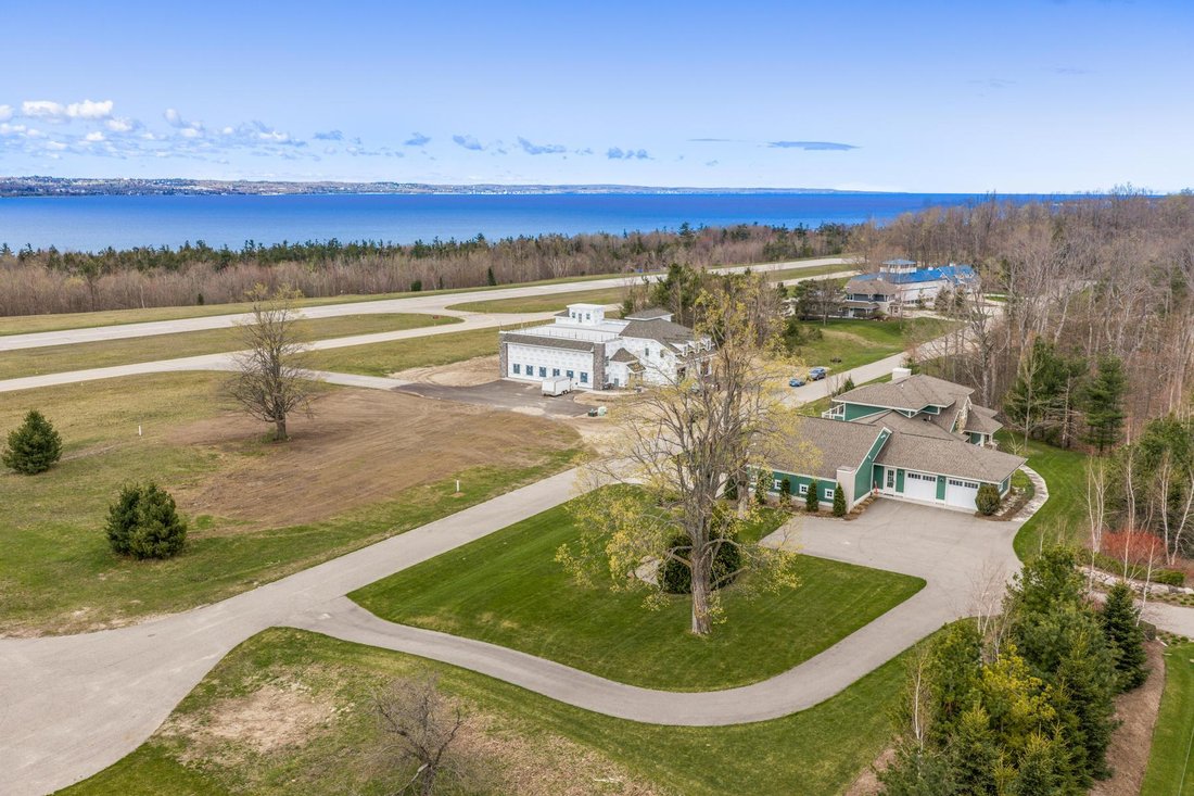 House in Wequetonsing, Michigan, United States 5 - 18007281