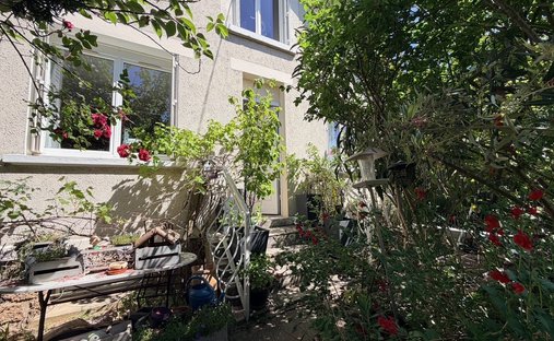 Maison à Centre Ville, Houilles, France 1