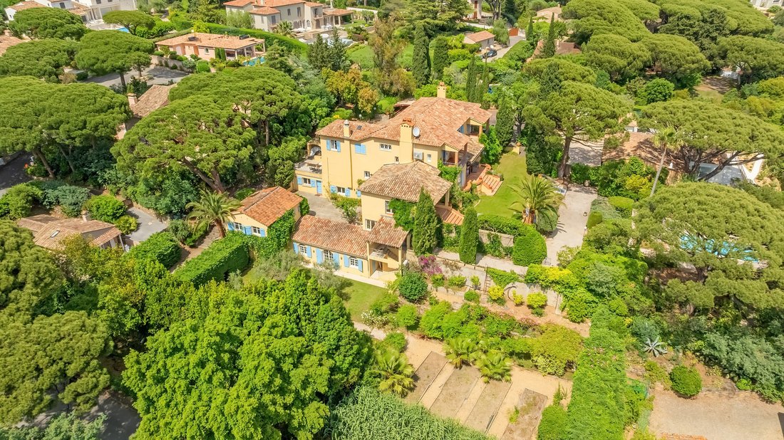 House in Ville-Les Saquedes-Le Bouillonnet, Sainte-Maxime, France 2 - 17091281