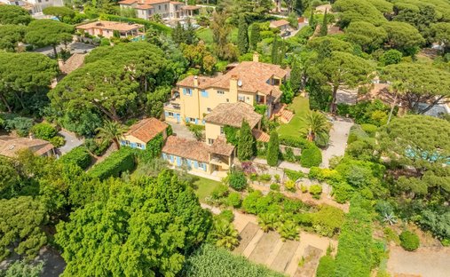 House in Ville-Les Saquedes-Le Bouillonnet, Sainte-Maxime, France 1