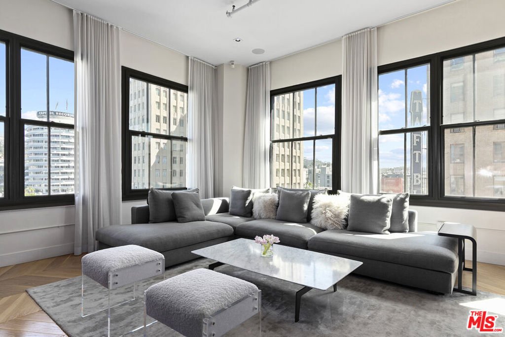 Condo in Los Angeles, California, United States 2 - 18008358