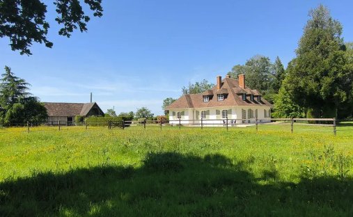 Estate in Cormeilles, Normandy, France 1