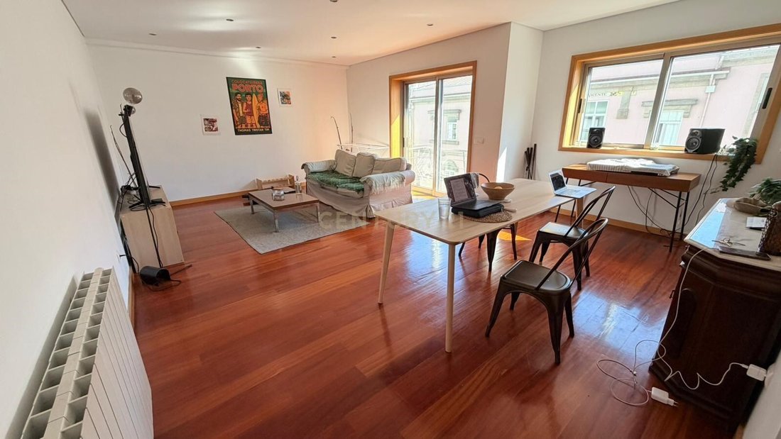 Apartment in Cedofeita, Santo Ildefonso, Se, Miragaia, Sao Nicolau e Vitoria, Porto District, Portugal 1 - 18010163
