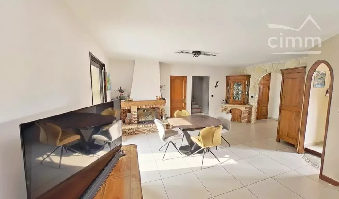 House in Les Îles, Vaulx-en-Velin, France 4 - 18005399