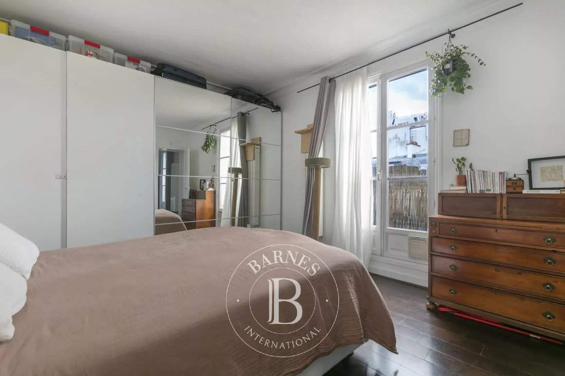 Apartment in Les Halles, Paris 1er Arrondissement, Paris 4 - 18006419