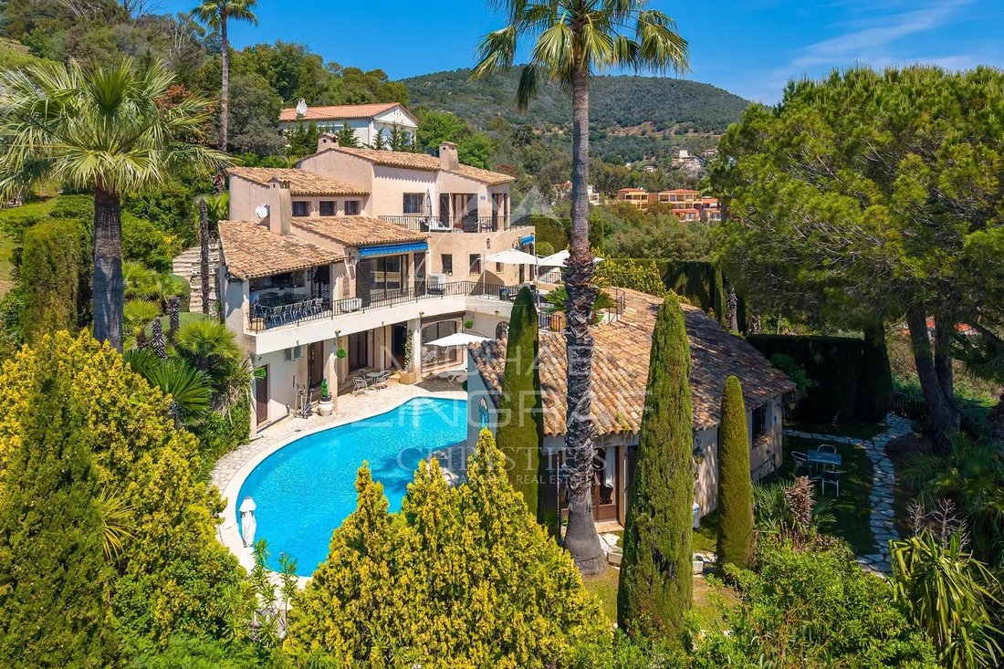Villa in Les Termes, Mandelieu-la-Napoule, France 3 - 17986348