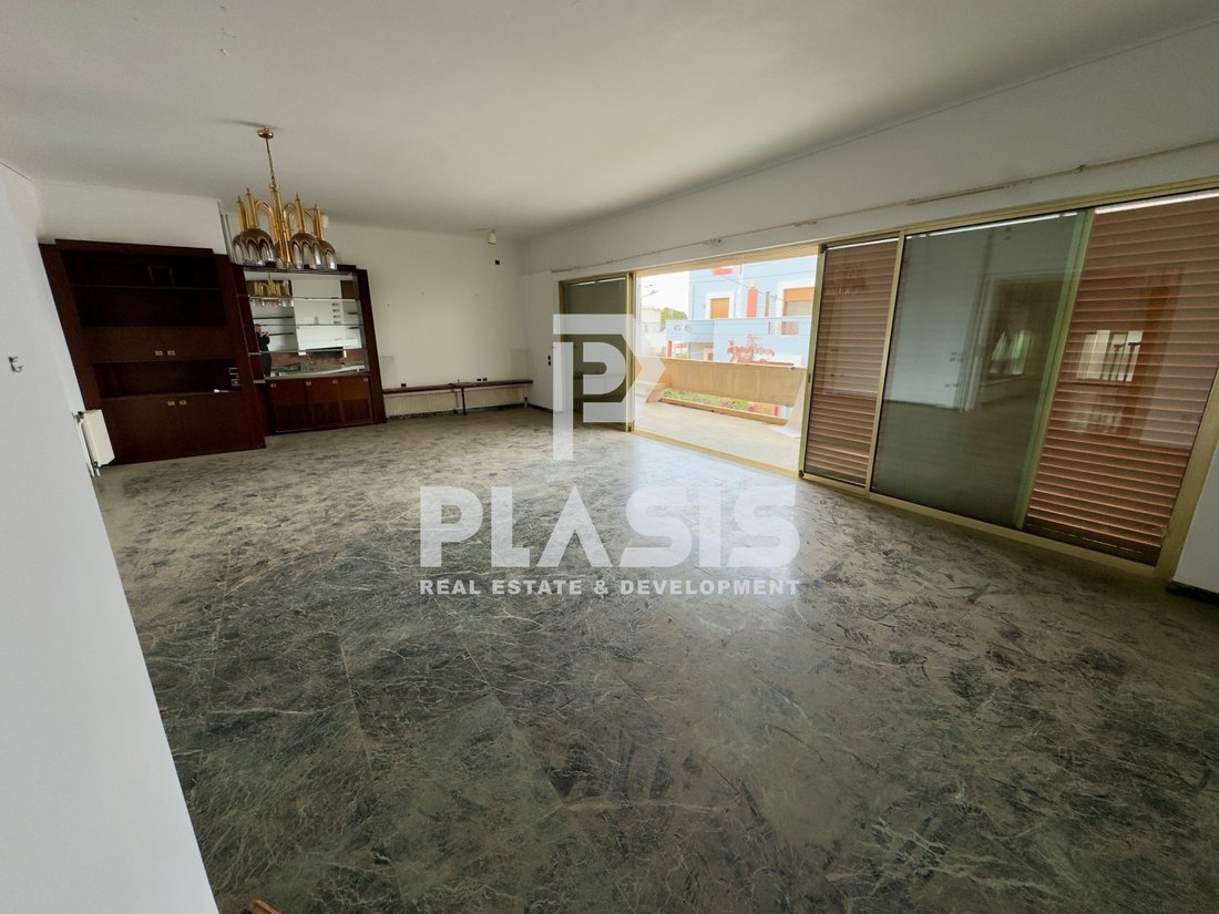 House in Glyfada, Attica, Greece 3 - 18005769