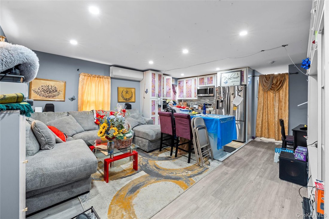 House in New York, New York, United States 2 - 18008445